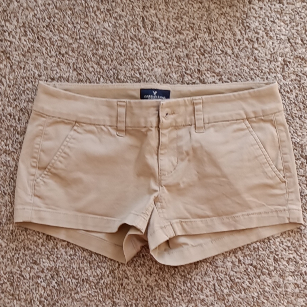 American eagle Tan shorts